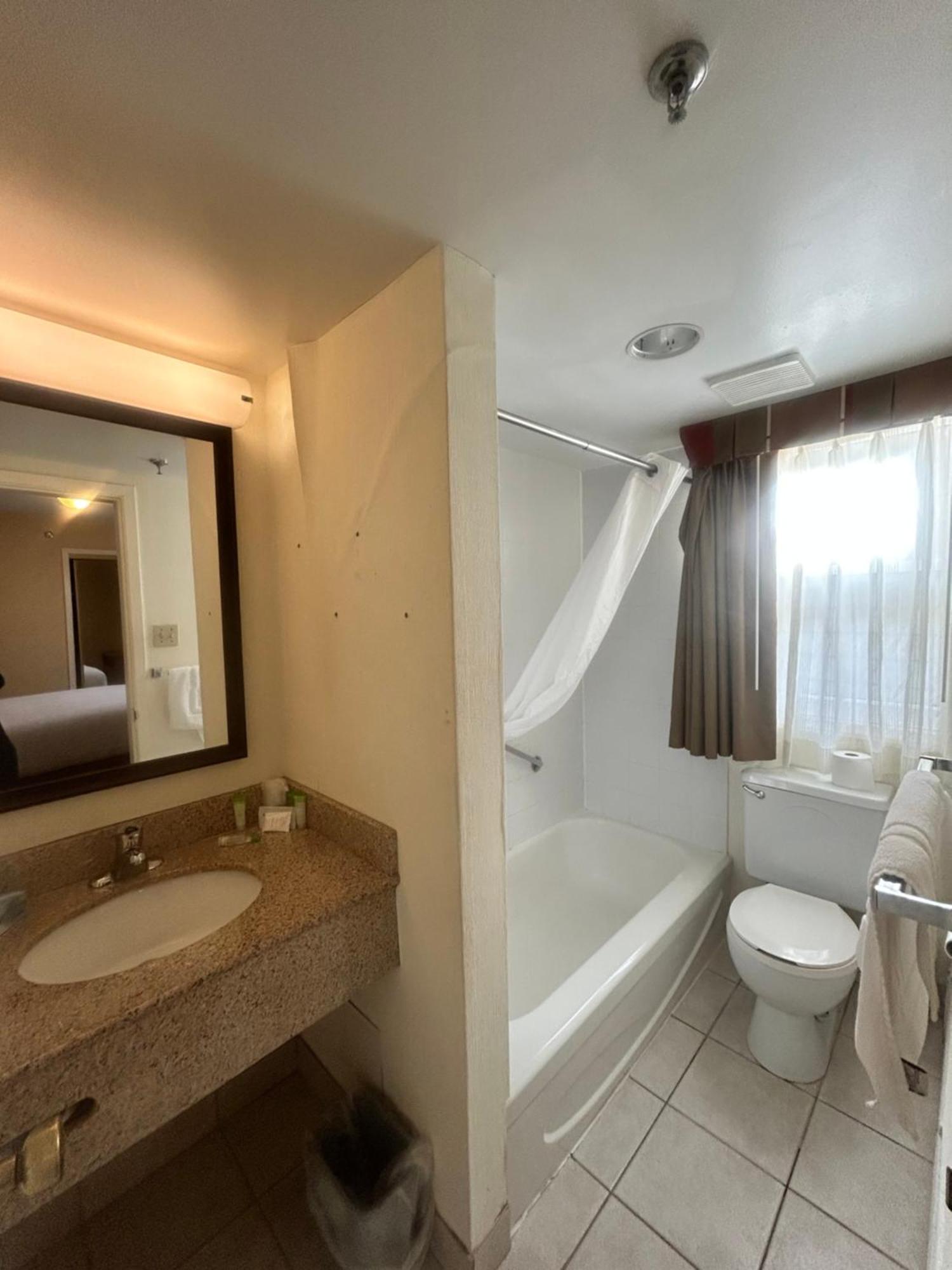 Charlottetown Inn & Conference Centre 외부 사진